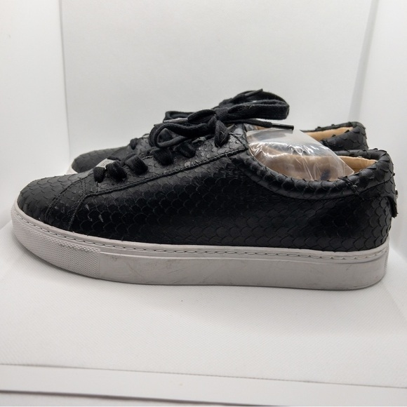 JSlides Womens Black Lacee Embossed Low Top Leather Sneakers Size 8.5 - Picture 6 of 11